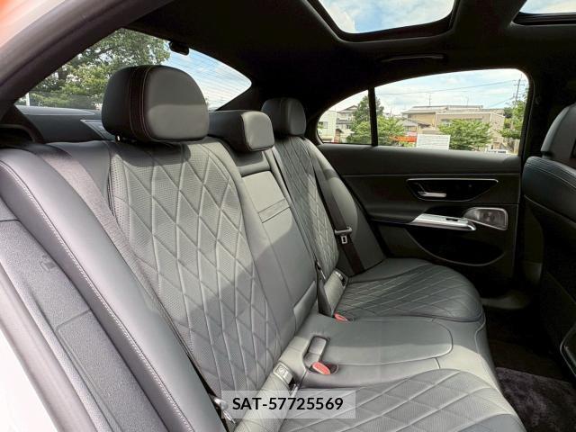 Mercedes Benz E-CLASS 2024-07 8054335-14