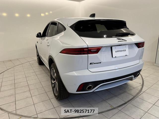Jaguar E-PACE 2021-10 8053528-6