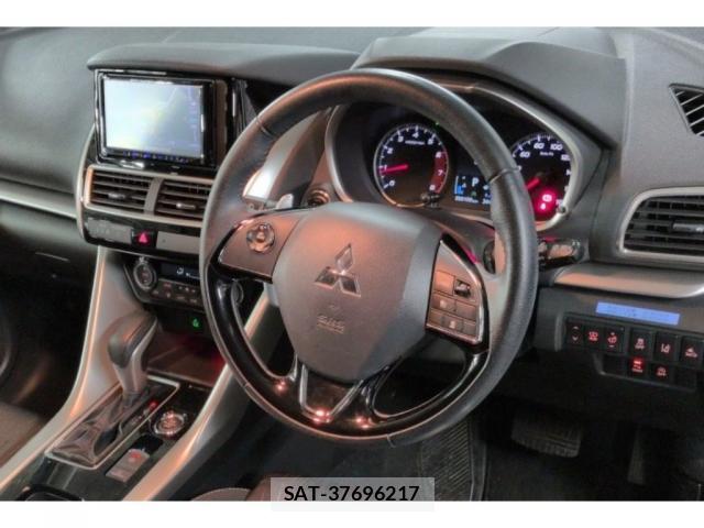 Mitsubishi ECLIPSE CROSS 2018-03 8054793-2