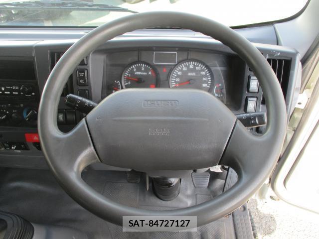 Isuzu ELF TRUCK 2013-08 8053887-19