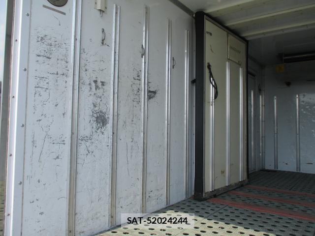 Isuzu ELF TRUCK 2013-11 8053888-15