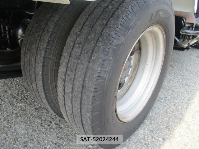Isuzu ELF TRUCK 2013-11 8053888-17
