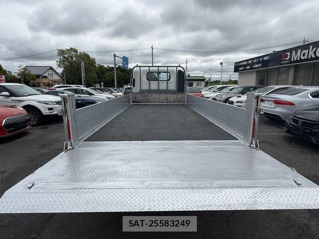 Isuzu ELF TRUCK 2015-02 8054876-14