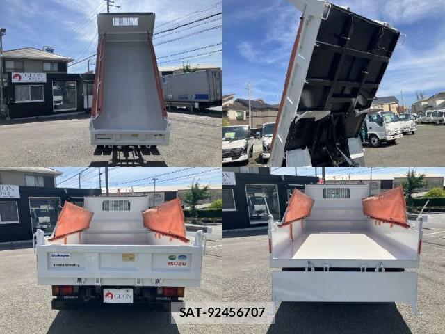 Isuzu ELF TRUCK 2017-10 8055671-5