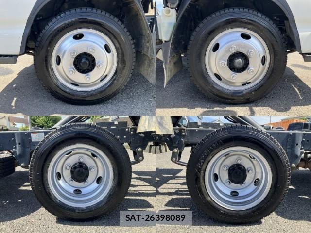Isuzu ELF TRUCK 2019-06 8055672-17