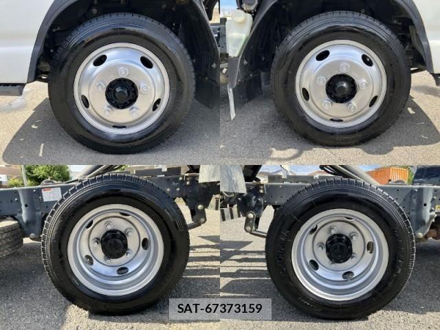 Isuzu ELF TRUCK 2019-07 8055673-11