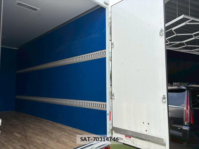 Isuzu ELF TRUCK 2015-02 8055966-13