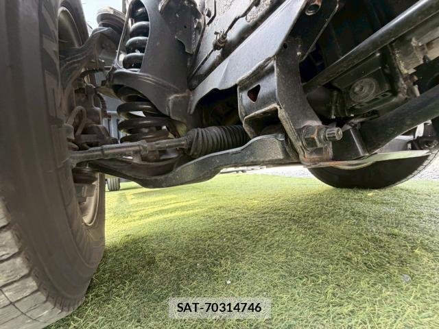 Isuzu ELF TRUCK 2015-02 8055966-16