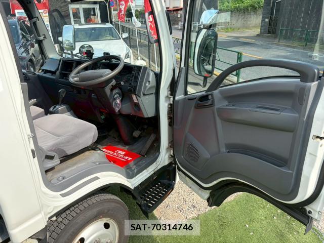 Isuzu ELF TRUCK 2015-02 8055966-4