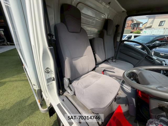 Isuzu ELF TRUCK 2015-02 8055966-5