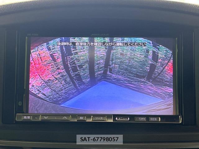 Nissan ELGRAND 2011-10 8053852-3