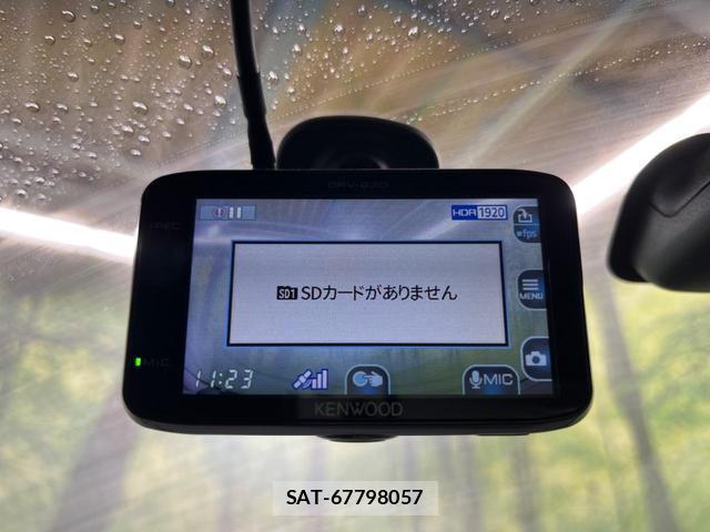 Nissan ELGRAND 2011-10 8053852-6