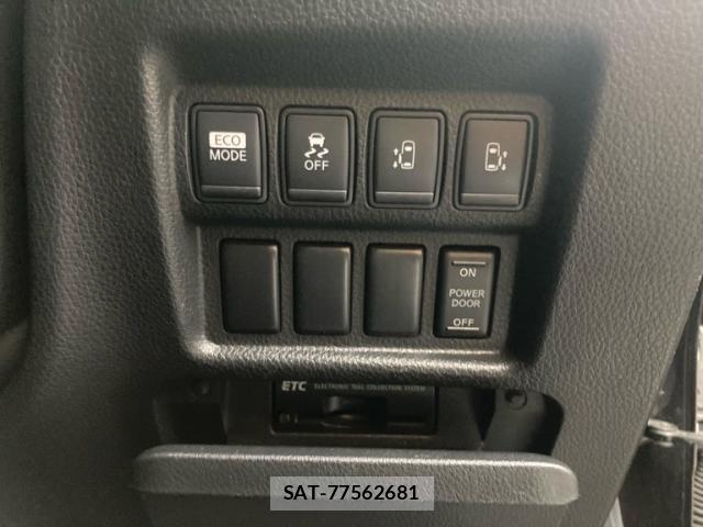 Nissan ELGRAND 2011-01 8053920-11