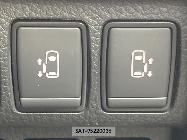 Nissan ELGRAND 2022-12 8054423-2