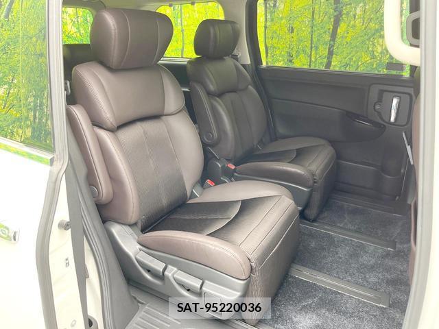 Nissan ELGRAND 2022-12 8054423-8