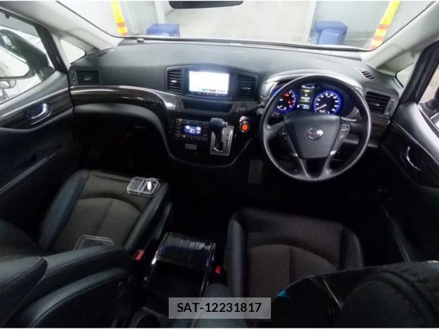 Nissan ELGRAND 2018-07 8055129-2