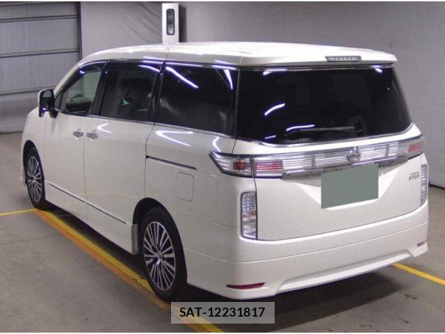 Nissan ELGRAND 2018-07 8055129-4