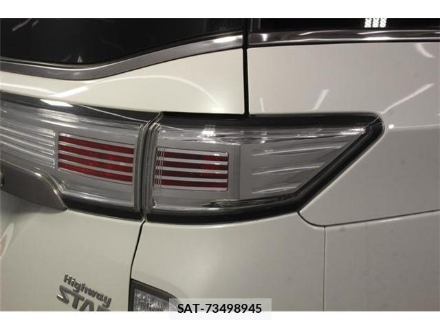 Nissan ELGRAND 2023-06 8055900-18