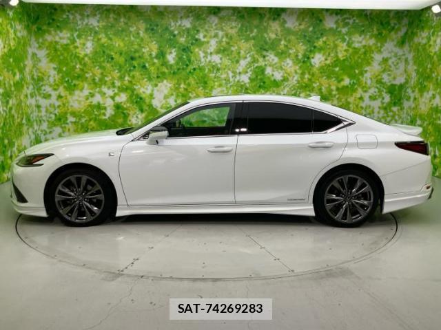 Lexus ES 2019-01 8054481-1