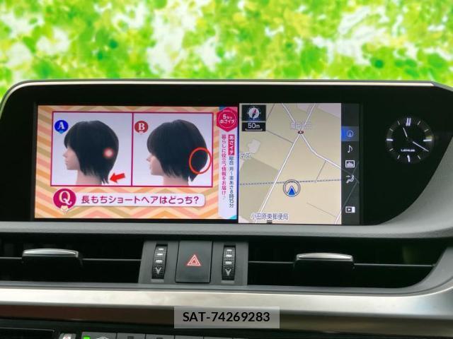 Lexus ES 2019-01 8054481-10