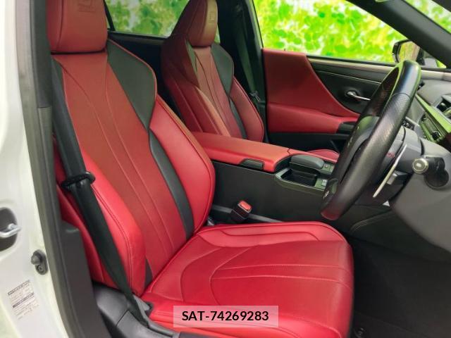 Lexus ES 2019-01 8054481-4