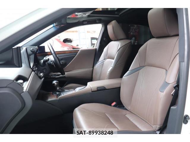 Lexus ES 2022-03 8055112-19