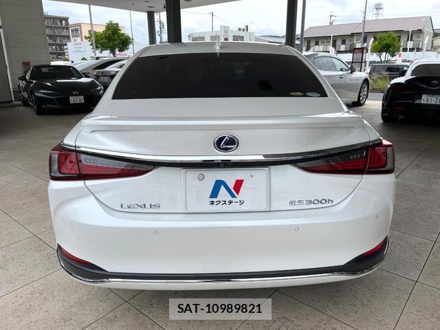 Lexus ES 2019-12 8055437-14