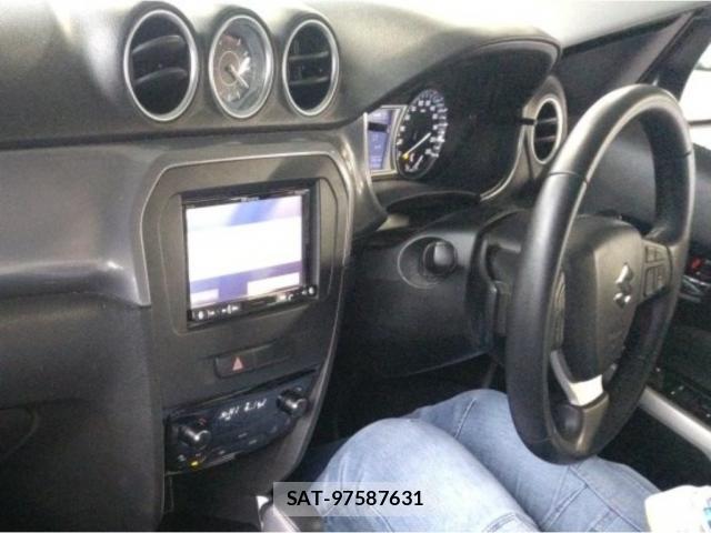 Suzuki ESCUDO 2017-09 8054801-2
