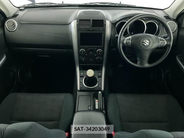 Suzuki ESCUDO 2015-09 8055540-12