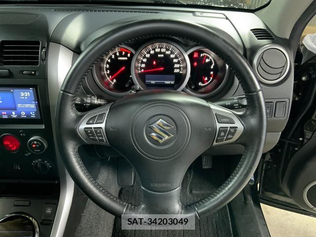 Suzuki ESCUDO 2015-09 8055540-13