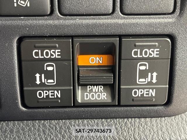 Toyota ESQUIRE 2019-12 8053423-4