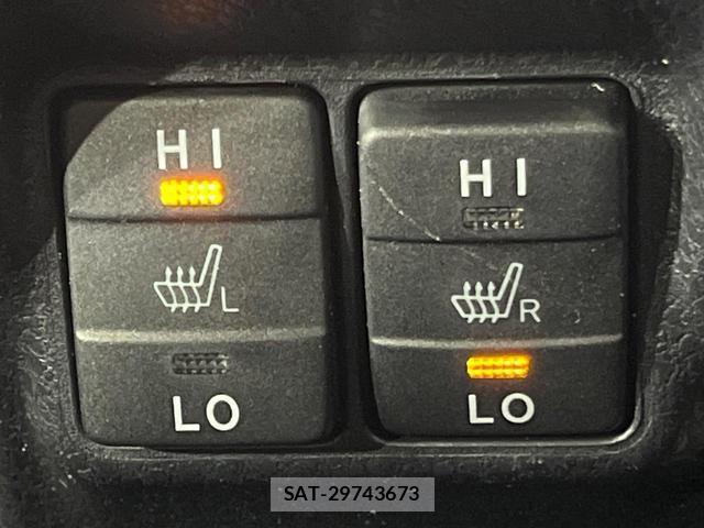 Toyota ESQUIRE 2019-12 8053423-6