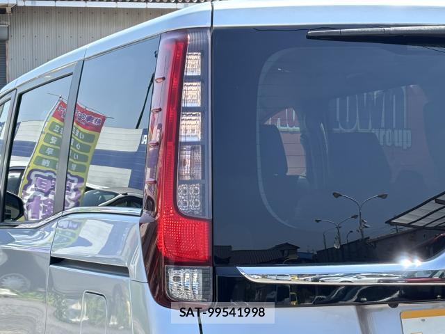 Toyota ESQUIRE 2015-04 8054151-15