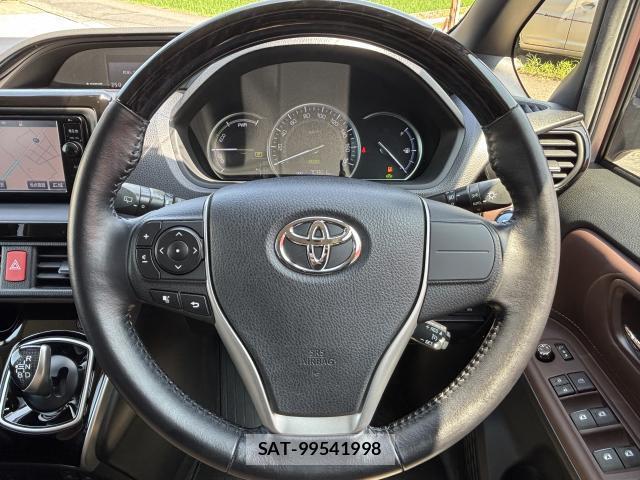 Toyota ESQUIRE 2015-04 8054151-2