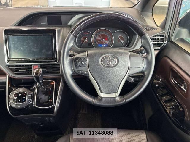 Toyota ESQUIRE 2018-02 8055562-2