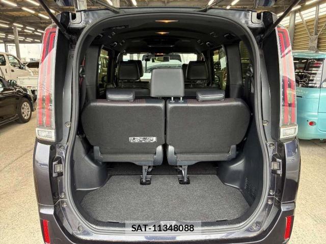 Toyota ESQUIRE 2018-02 8055562-7
