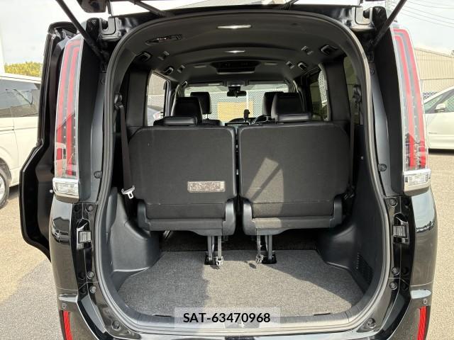 Toyota ESQUIRE 2018-06 8055620-17