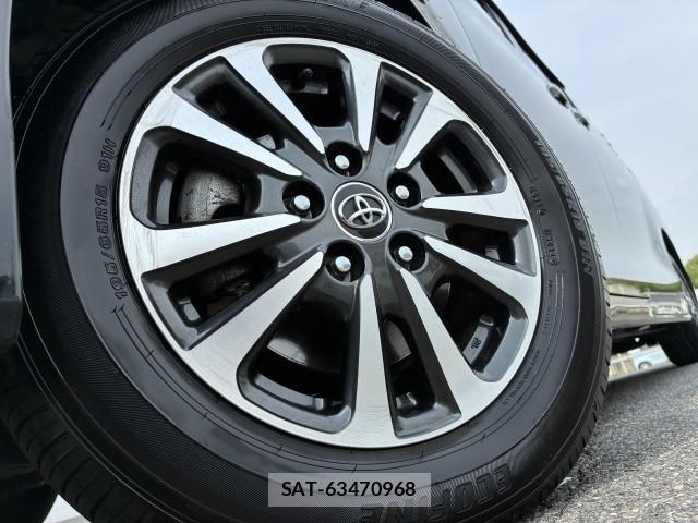 Toyota ESQUIRE 2018-06 8055620-8