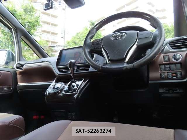 Toyota ESQUIRE 2018-01 8055949-12