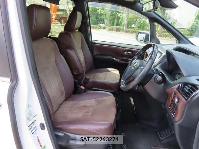 Toyota ESQUIRE 2018-01 8055949-17