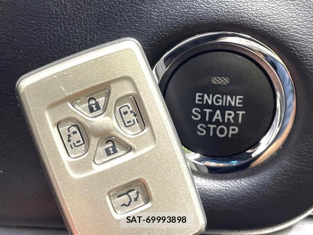 Toyota ESTIMA 2017-04 8054165-7