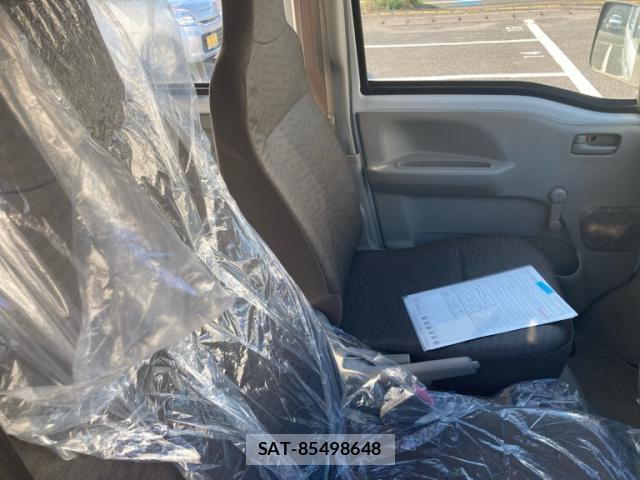 Suzuki EVERY 2016-05 8053865-11
