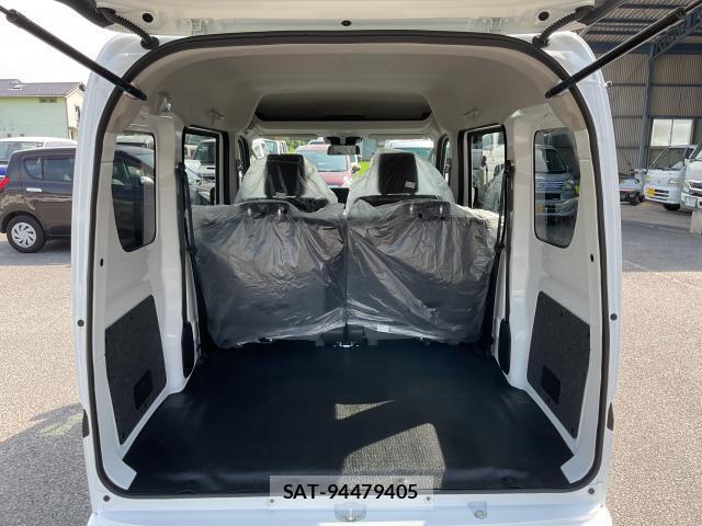 Suzuki EVERY 2026-07 8054374-18