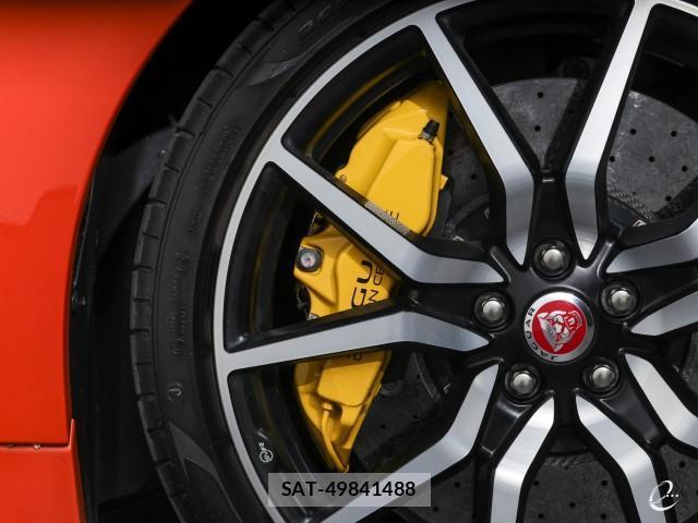 Jaguar F-TYPE 2016-11 8055364-6