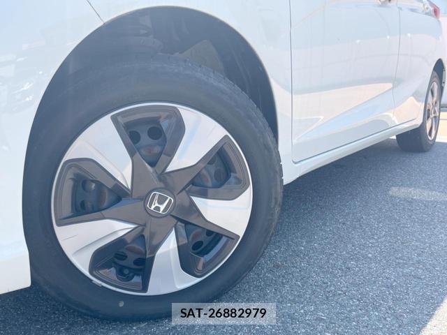 Honda FIT HYBRID 2018-02 8054477-11