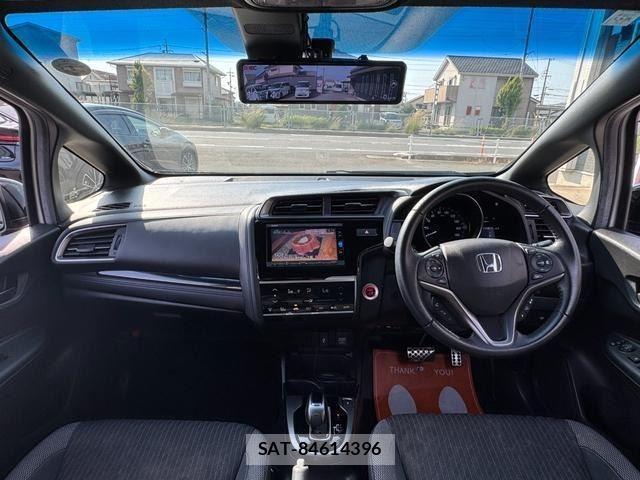 Honda FIT HYBRID 2017-06 8055432-1