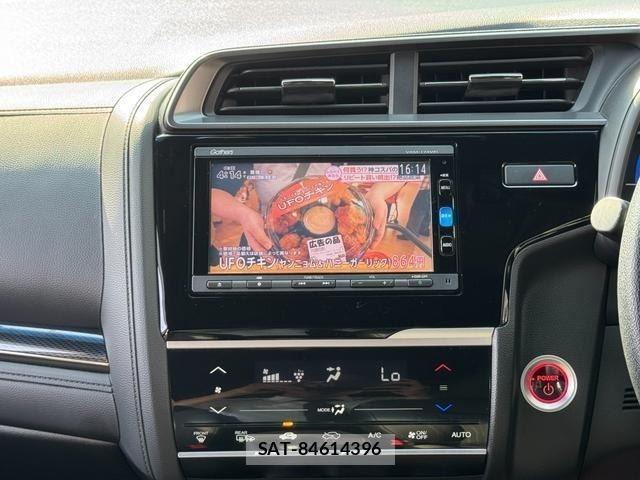 Honda FIT HYBRID 2017-06 8055432-16