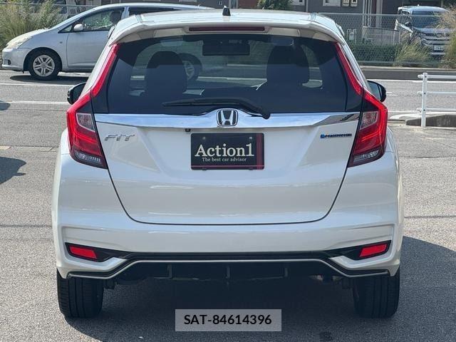 Honda FIT HYBRID 2017-06 8055432-4