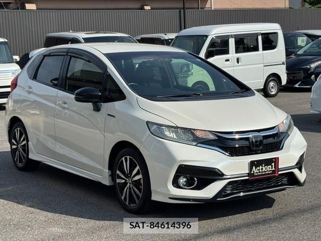 Honda FIT HYBRID 2017-06 8055432-6