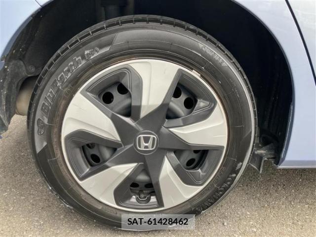 Honda FIT HYBRID 2016-08 8056093-17